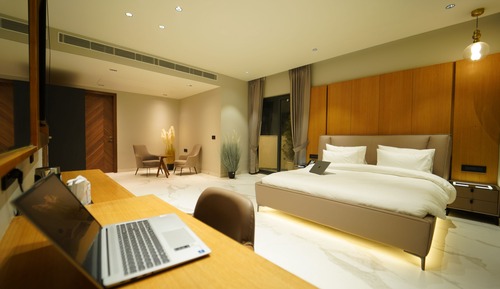 Suite Grand, vistas a la piscina