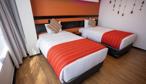 Habitación clásica con 2 camas individuales