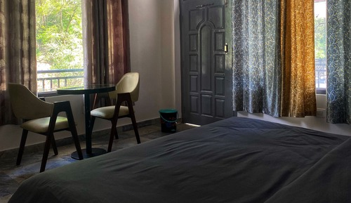 Deluxe Riverside Room