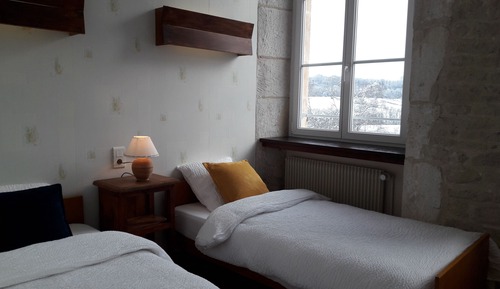 Habitación cuádruple, en la zona del patio