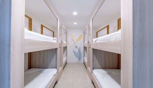 Dormitorio compartido, dormitorio mixto