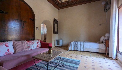 Suite, baño privado (Tiout)