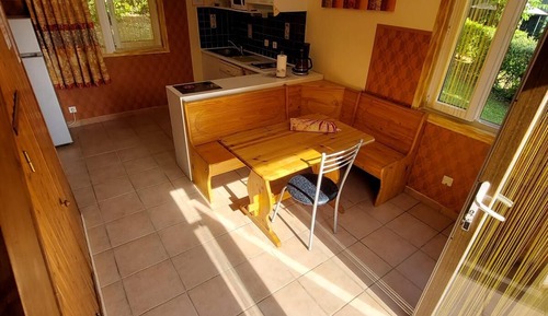 Chalet familiar, 2 habitaciones, no fumadores, en la zona del jardín