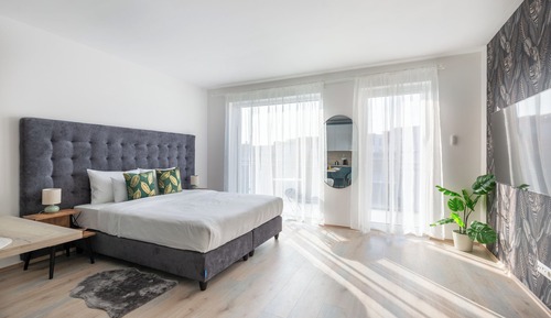 Habitación estándar con 1 cama doble o 2 individuales, balcón
