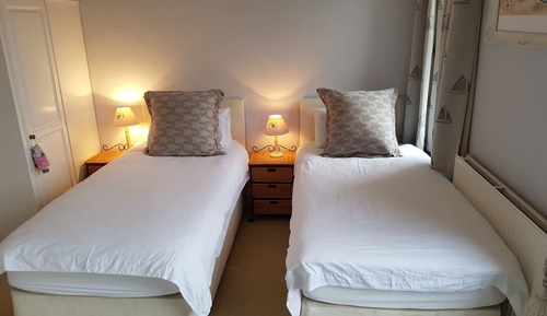 Habitación clásica con 1 cama doble o 2 individuales