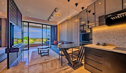 Deluxe Panoramic Suite