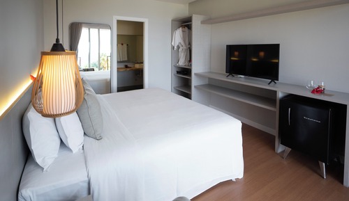 Habitación triple Deluxe, lanai, vistas al mar (Suite 02 a 04)