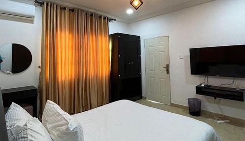 Apartamento económico, balcón, vistas a la ciudad