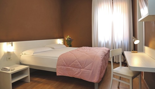 Habitación con 1 cama doble o 2 individuales