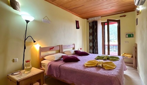 Comfort Room, Mountain View