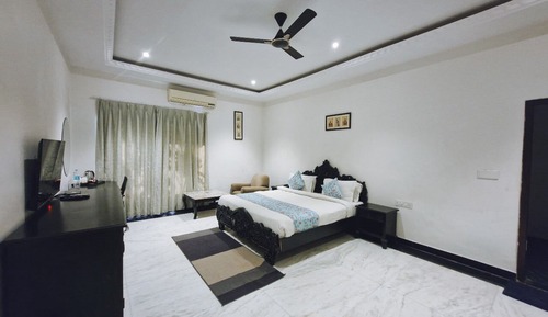 Super Deluxe Room