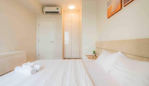 Apartamento básico, balcón, vistas a la ciudad