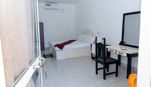 Habitación estándar doble, 1 cama de matrimonio grande, Aire acondicionado, vistas al mar