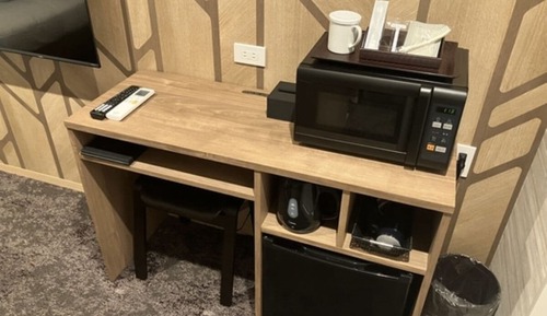 Habitación, fumadores (Trailer Room, E-Cigarette Only)