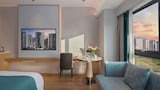 Panoramic Room, City View