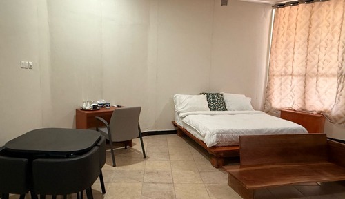 Deluxe Room, 1 Queen Bed, Non Smoking