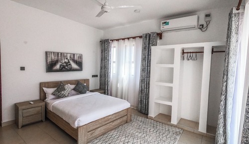Apartamento, vistas al jardín