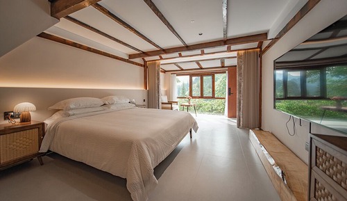 Habitación romántica, vistas a la colina