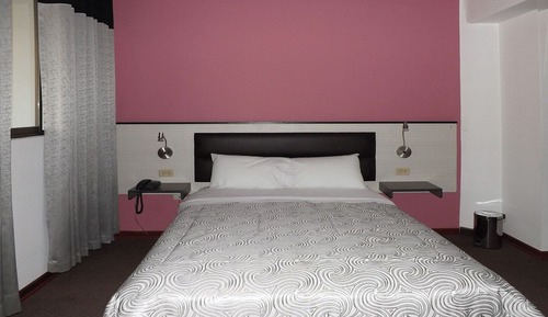 Habitación Confort, balcón, vistas a la ciudad