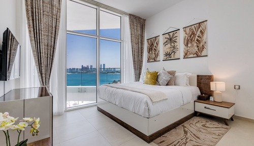 Apartamento Elite, 2 habitaciones, vistas al mar, frente a la playa