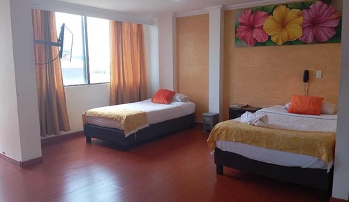 Habitación familiar, vistas a la ciudad