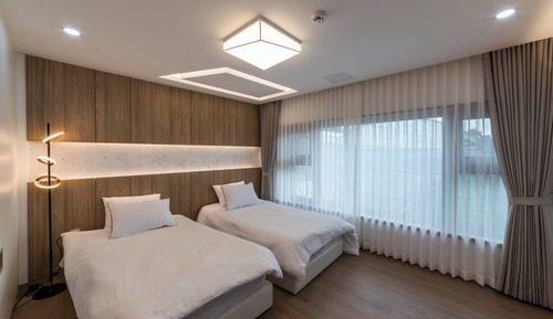 Habitación clásica con 1 cama doble o 2 individuales, vistas al jardín