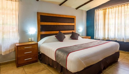 Habitación estándar, 1 cama de matrimonio grande con sofá cama