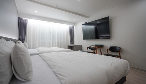 Family Twin Room