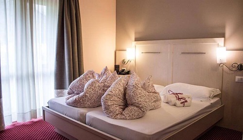 Habitación estándar con 1 cama doble o 2 individuales