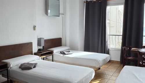 Habitación cuádruple, vistas al mar