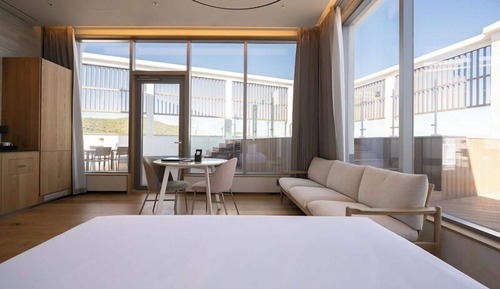 Ático, piscina privada, vistas al mar