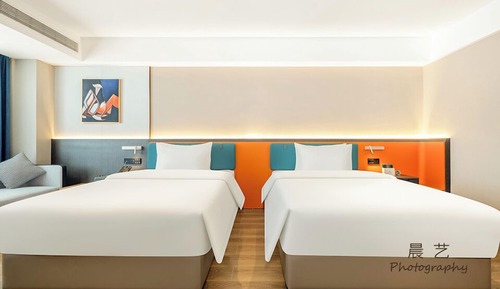 Habitación superior con 1 cama doble o 2 individuales