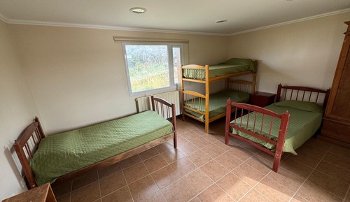 Dormitorio compartido económico, dormitorio mixto