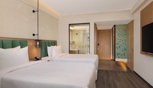 Habitación Deluxe, 1 cama de matrimonio grande, vistas a la ciudad
