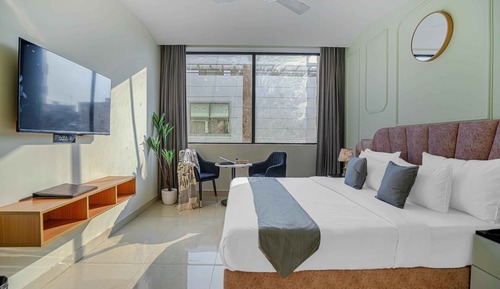Super Deluxe Room