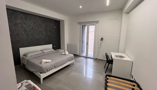 Habitación triple Confort, balcón, vistas a la ciudad