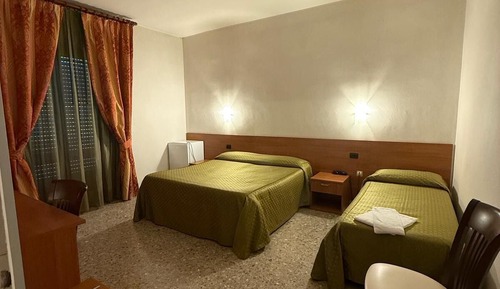 Habitación con 1 cama doble o 2 individuales