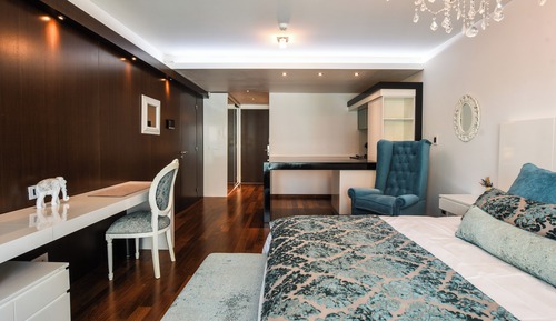 Suite de lujo, cocina, vistas a la ciudad
