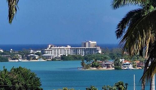 Villa de lujo, 3 habitaciones, balcón, vistas al mar