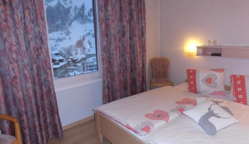 Habitación estándar doble, 1 cama de matrimonio, no fumadores, vistas a la colina