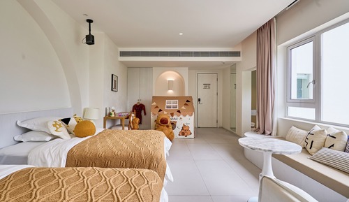 Habitación Signature, varias camas, vistas al patio