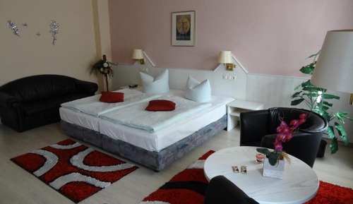 Habitación básica con 1 cama doble o 2 individuales, no fumadores
