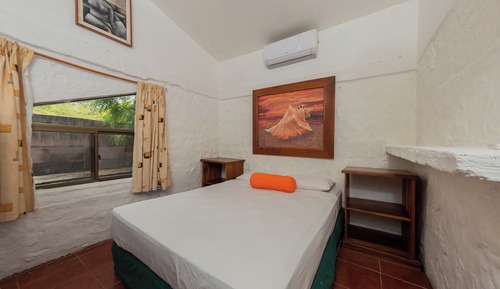 Dormitorio compartido estándar, varias camas