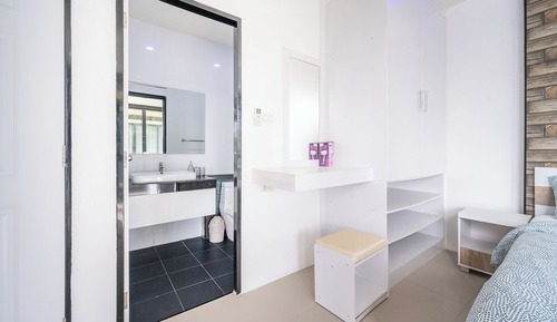 Casa, 3 habitaciones, piscina privada, vistas al parque