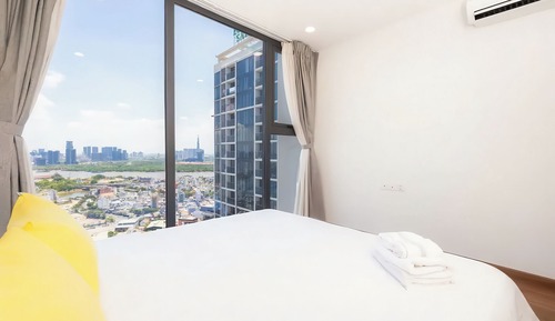 Apartamento superior, 3 habitaciones, cocina, vistas a la ciudad