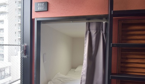 Dormitorio compartido básico, solo para mujeres