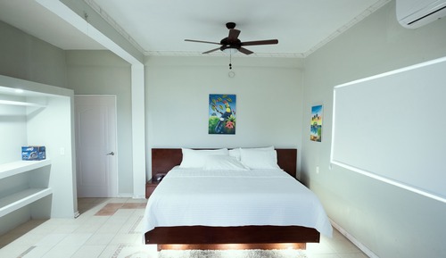 Habitación triple, vistas al mar