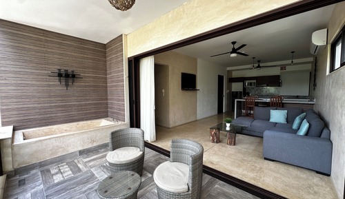 Apartamento clásico, varias camas, bañera