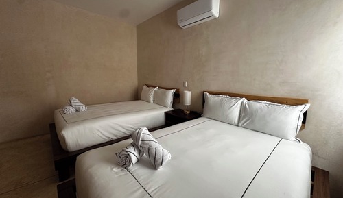 Suite Confort, varias camas, balcón