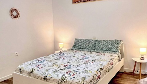 Apartamento, 2 habitaciones, balcón, vistas a la ciudad